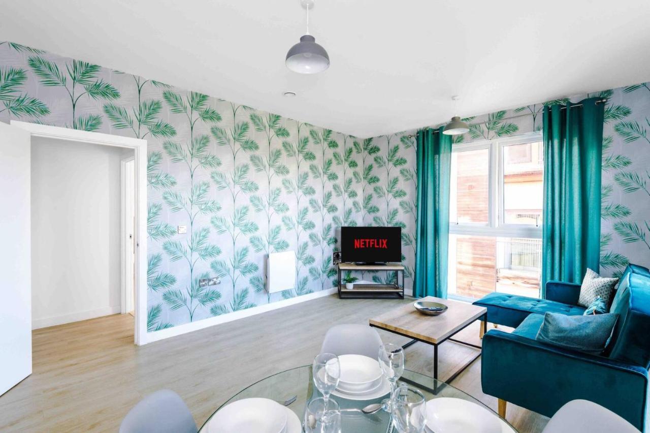 2 Bedroom Apartment Manchester Hosted By Mcr Dens Exterior photo