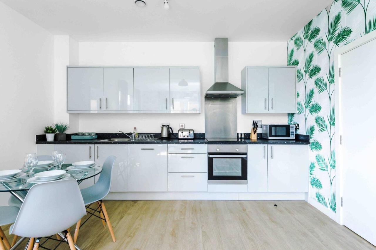 2 Bedroom Apartment Manchester Hosted By Mcr Dens Exterior photo