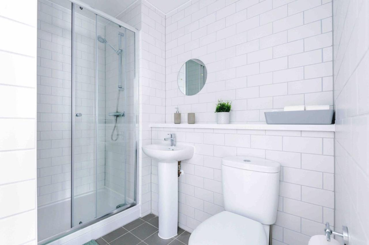2 Bedroom Apartment Manchester Hosted By Mcr Dens Exterior photo